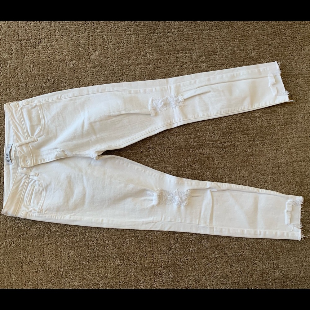 “Just Black” white ripped skinny jeans